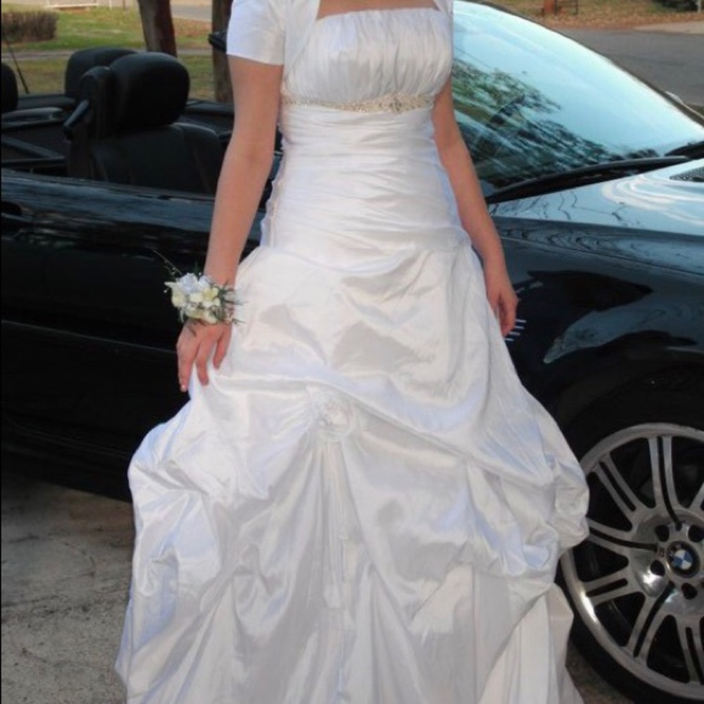 Final Sale Elegant Wedding Dress